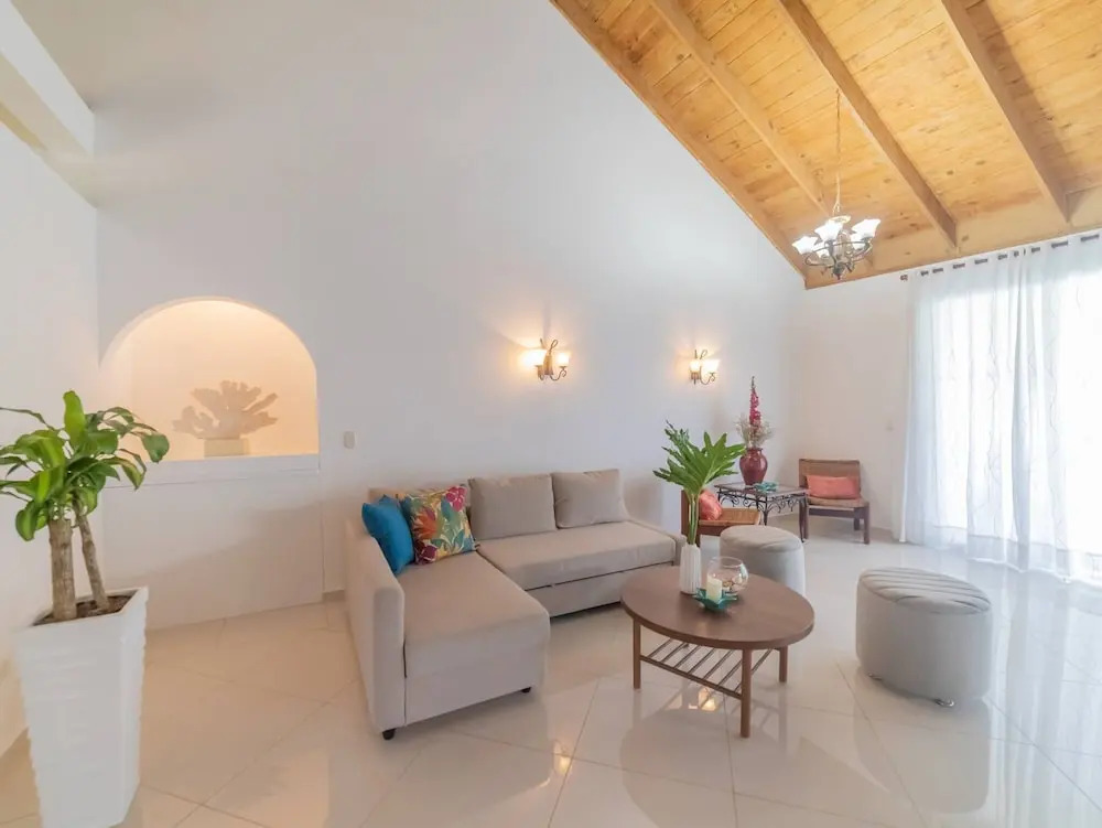 Casati Pearl House, Big House With Private Pool