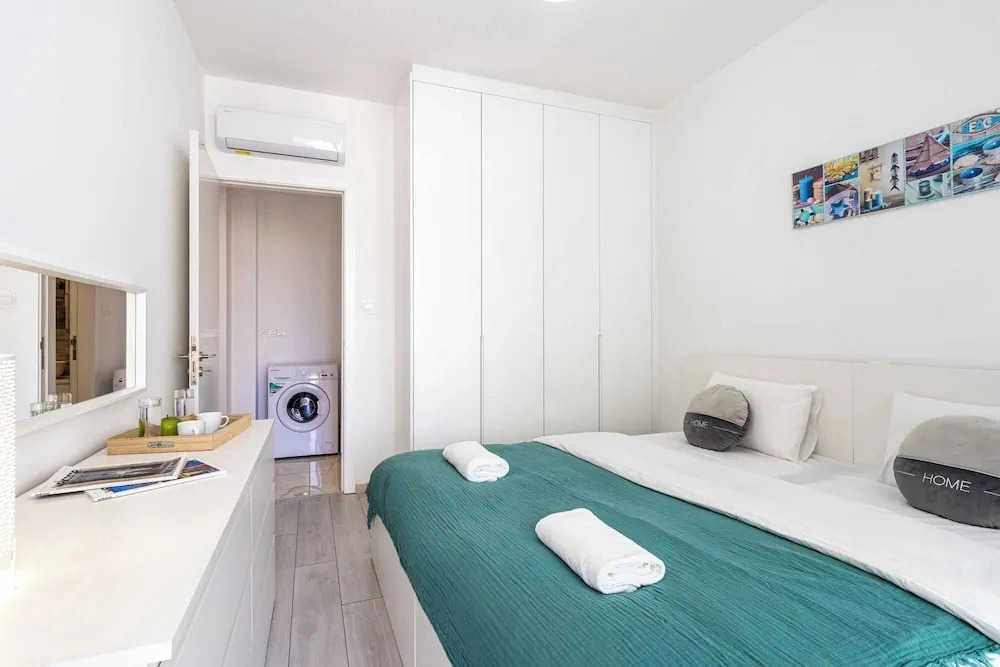 Lana 1-Bedroom Apt & Balcony in Larnaca