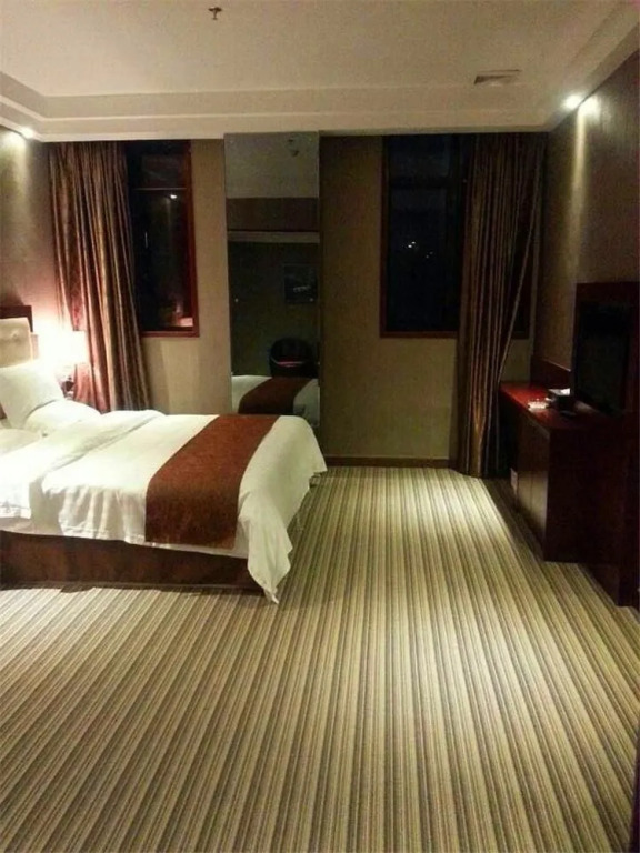 Fun Tin Hotel