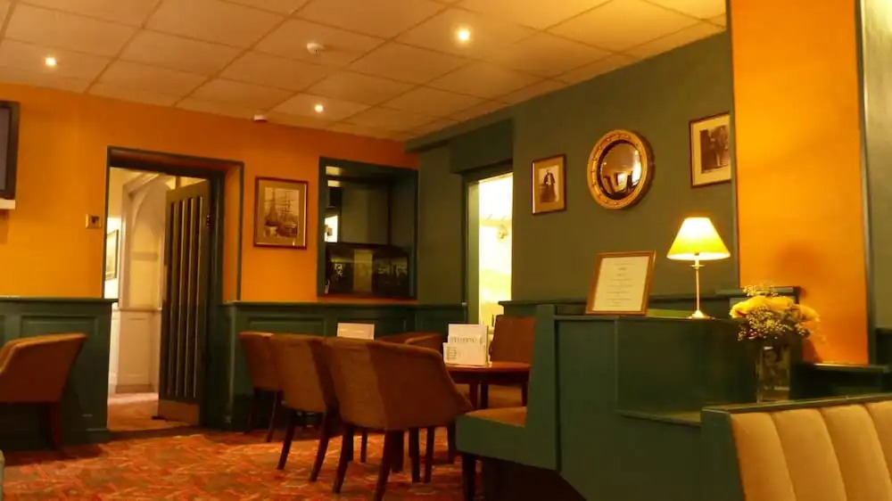 The Waverley Hotel