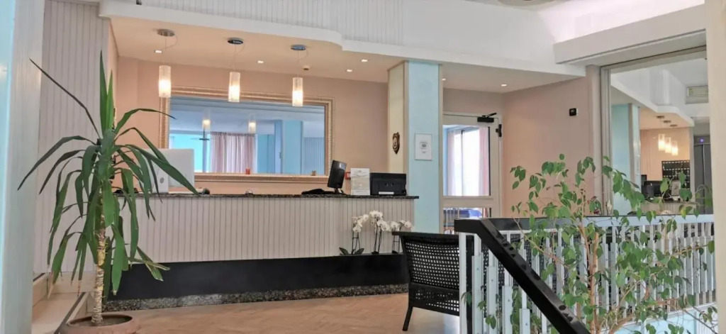 Hotel Cosmos