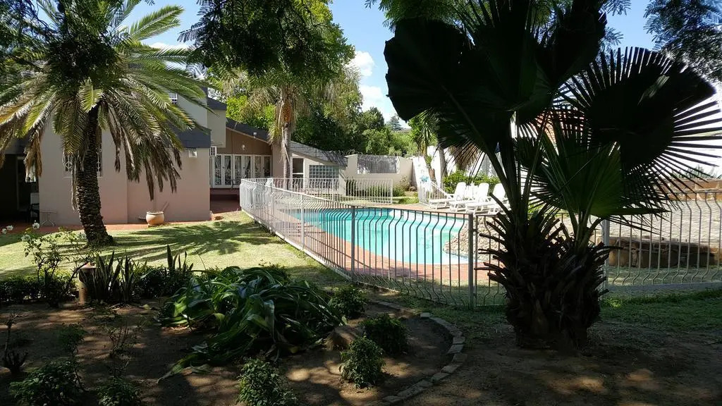 Zinzanathi Guest house
