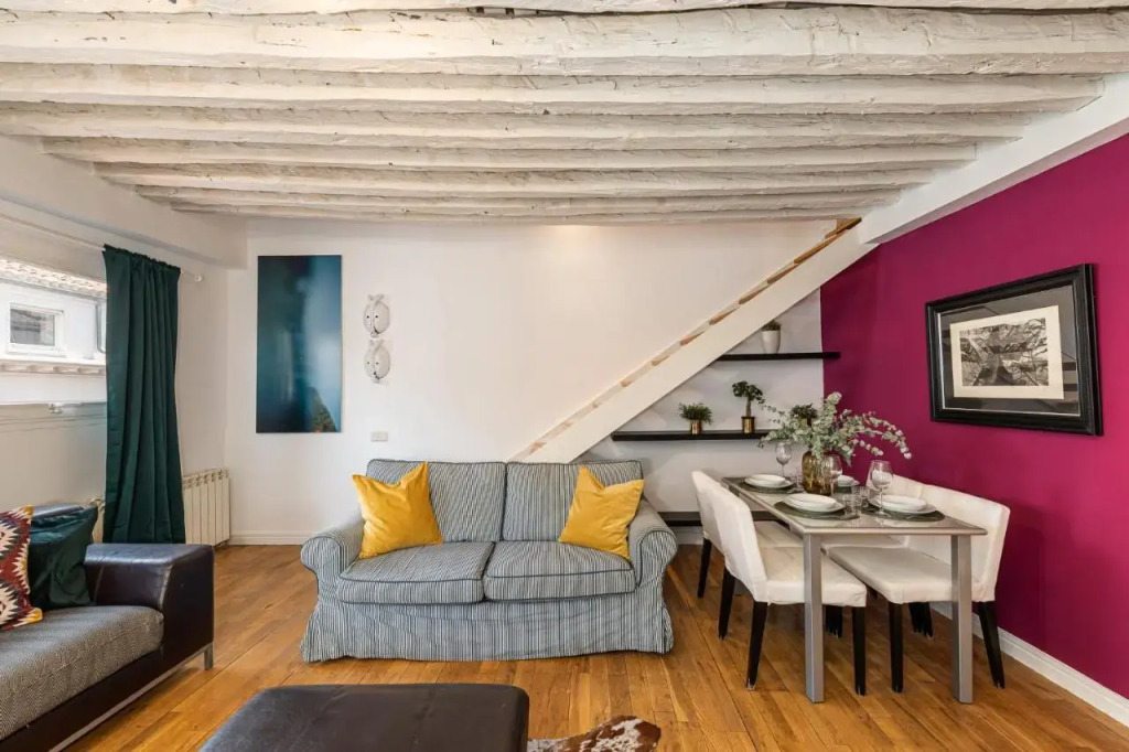 BNBHolder Charming Duplex Attic SOL
