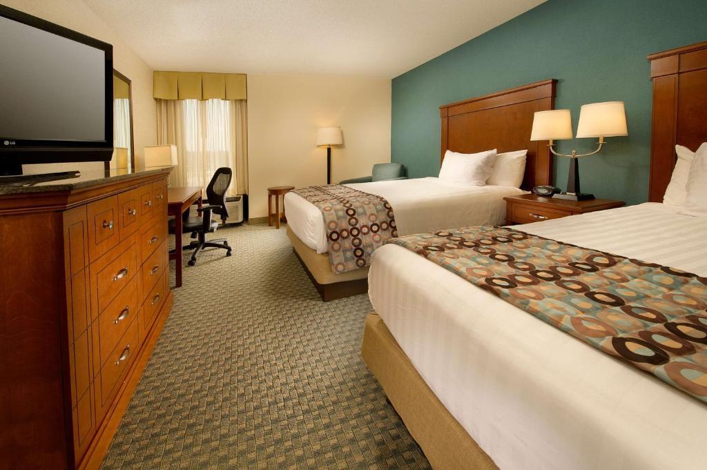 Drury Inn & Suites St. Louis St. Peters