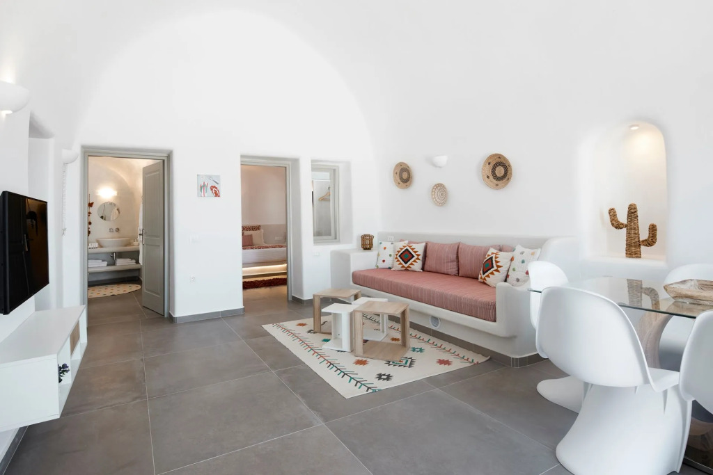 Mellow Luxury Cave