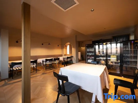 Dunhuang Yinshanji Designer View Courtyard Luxury Homestay