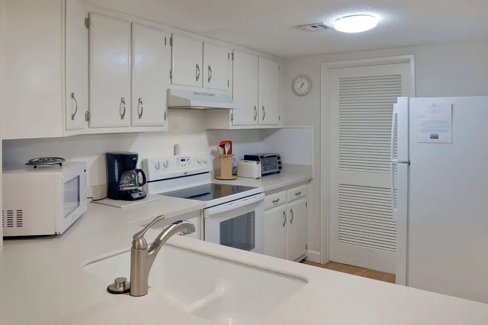 New Listing! Updated Golf & Beach Villa w/ 2 Pools villa