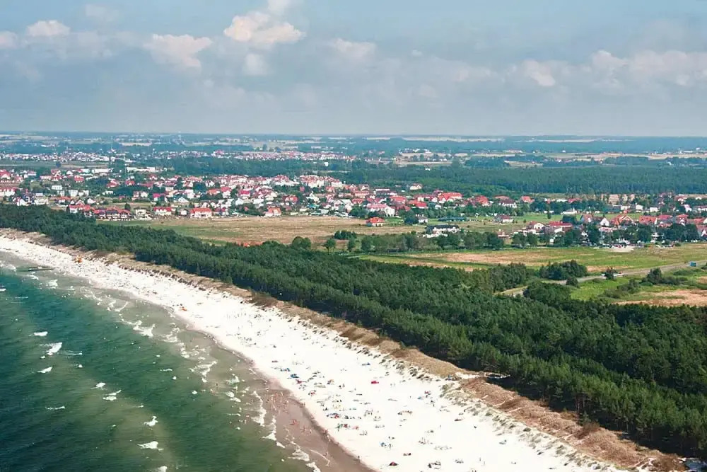 Comfortable wooden holiday homes near the beach