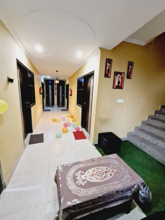 RCS Residency And Guest House