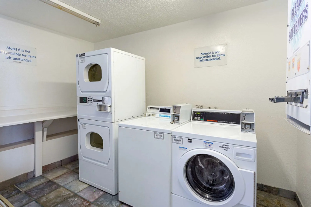 Motel 6 Baton Rouge Southeast