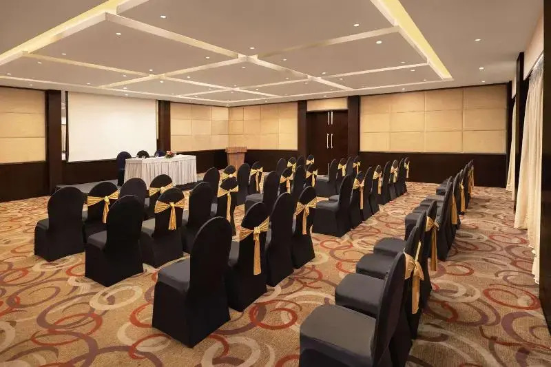 R K Sarovar Portico Hotel