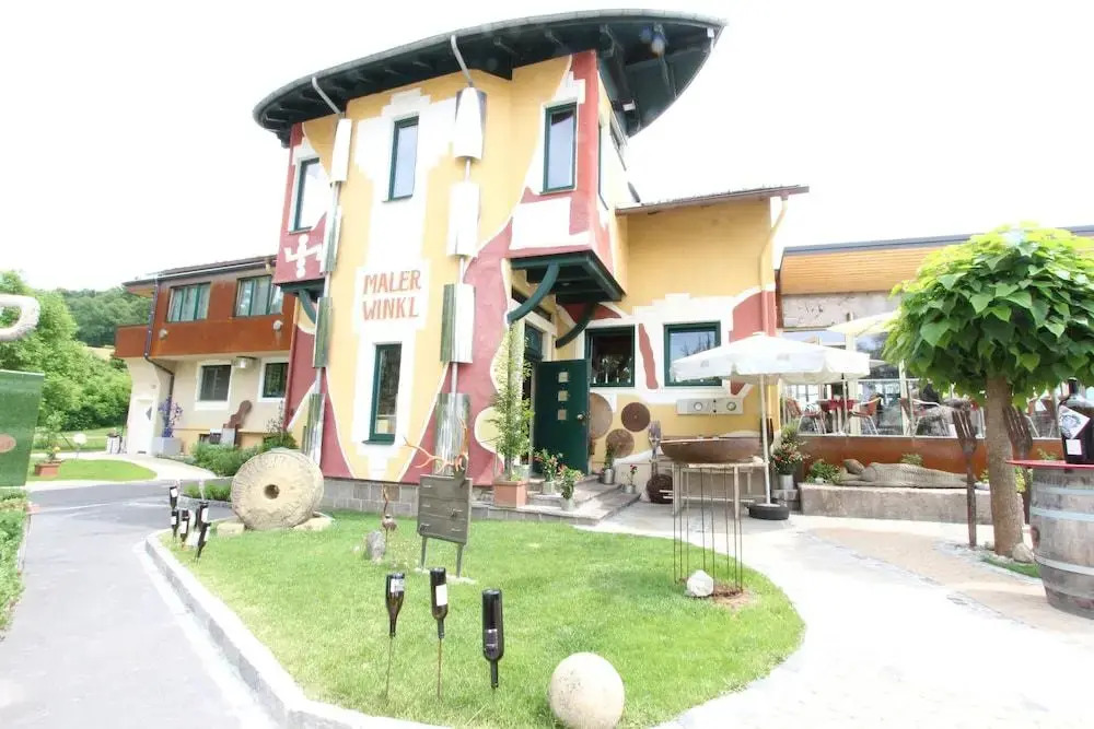 Malerwinkl Restaurant + Kunsthotel