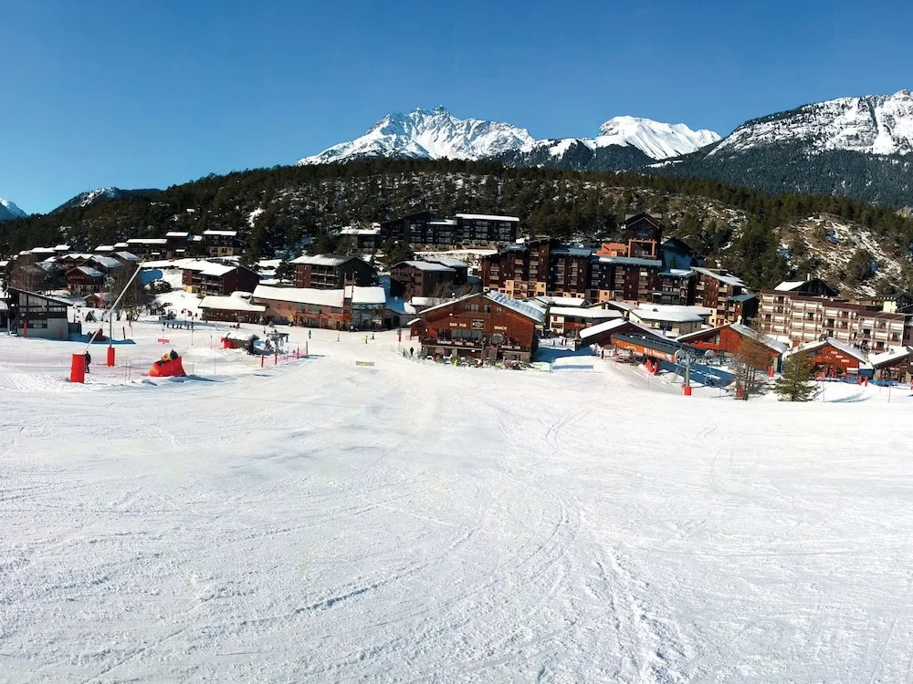 Spacious and Functional Chalet Located Close to the ski Lifts
