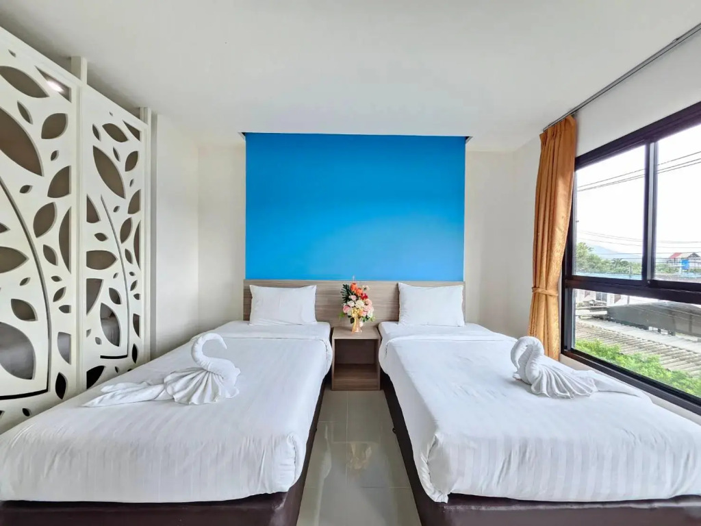 S4 Nai Yang Beach
