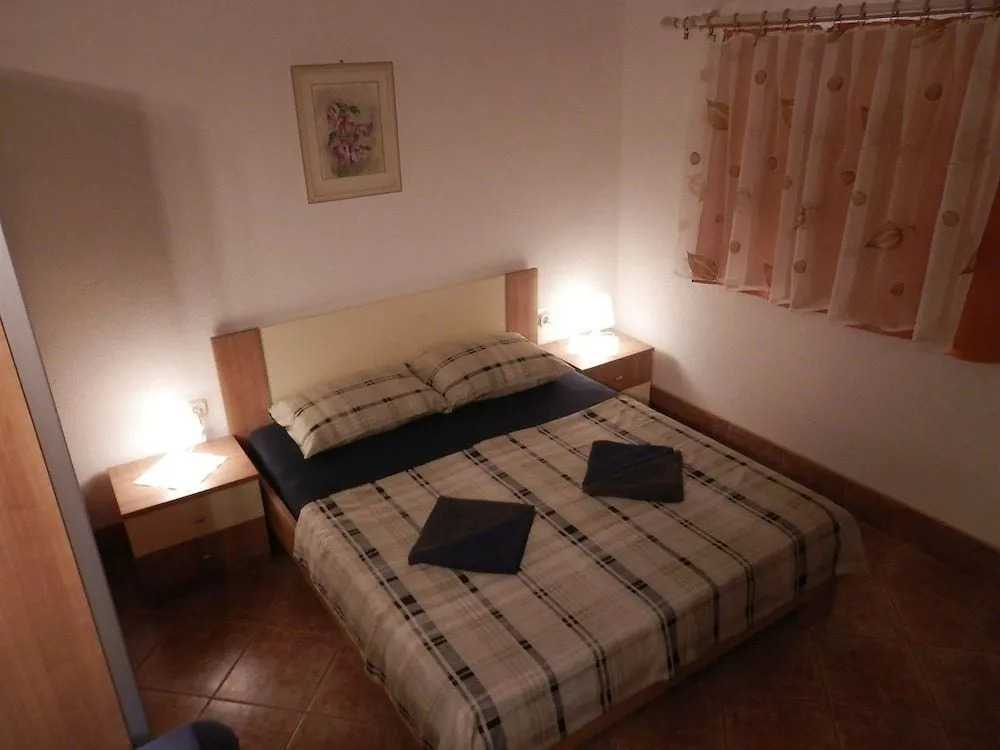 Guest House Tiho