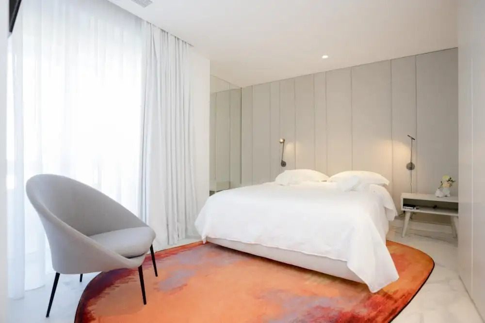 Sea Side Luxury Apartment