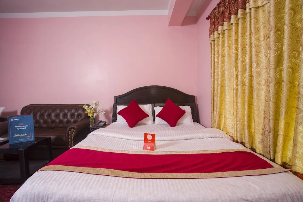 OYO 161 Ram Janaki Hotel