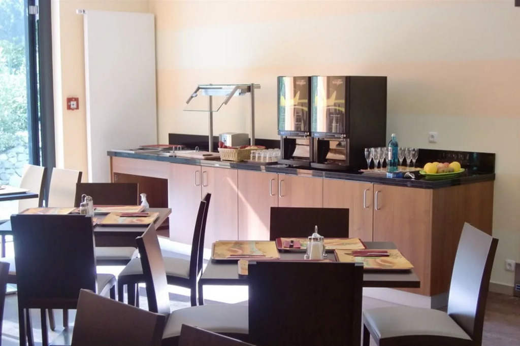 Отель Premier Inn Frankfurt City Europaviertel