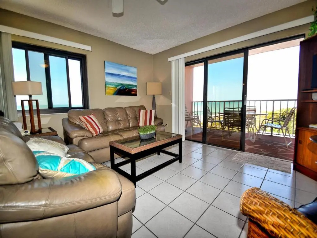 Reef Club 301