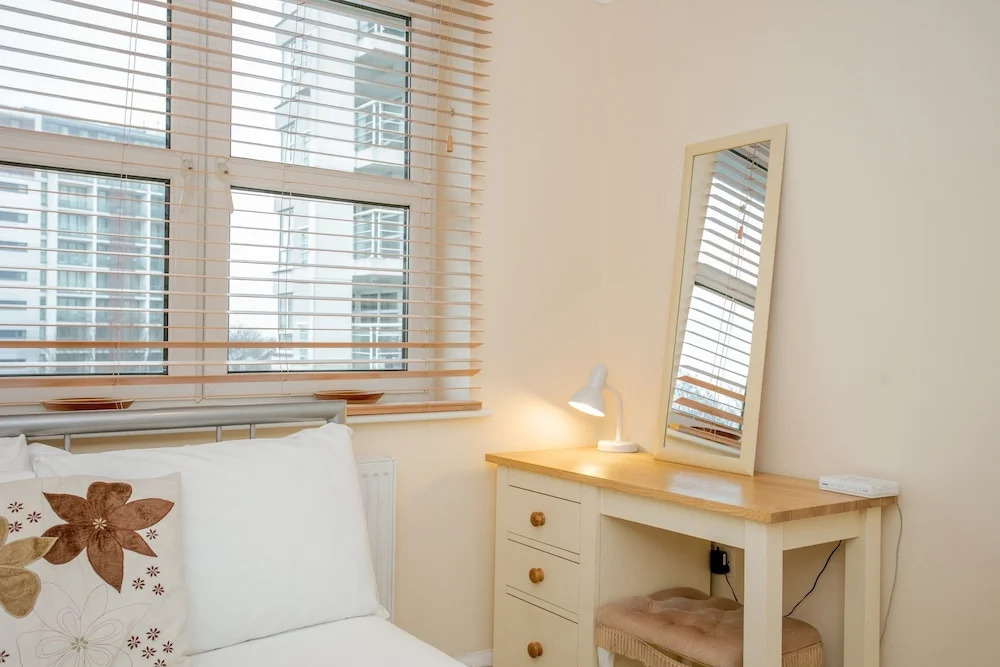 2 Bedroom Balcony Apartment In Putney
