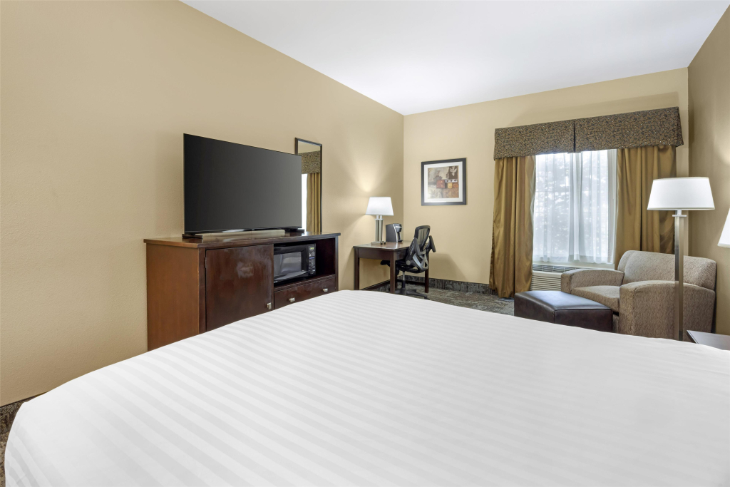 Best Western Plus Prairie Inn