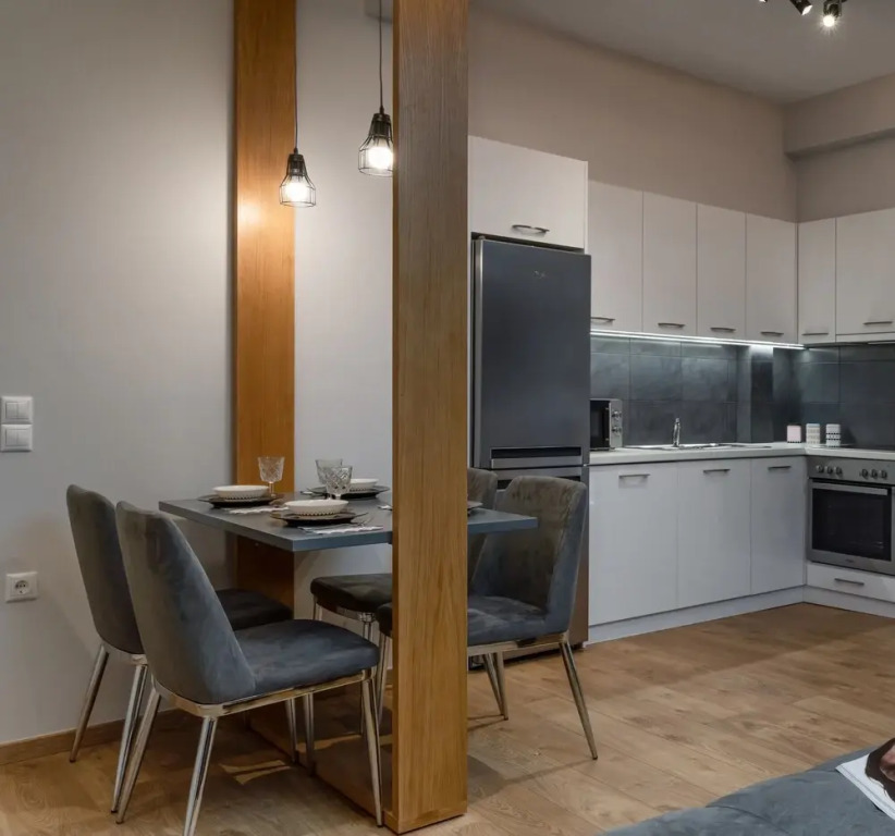 101m² Renovated Apartment in Koukaki