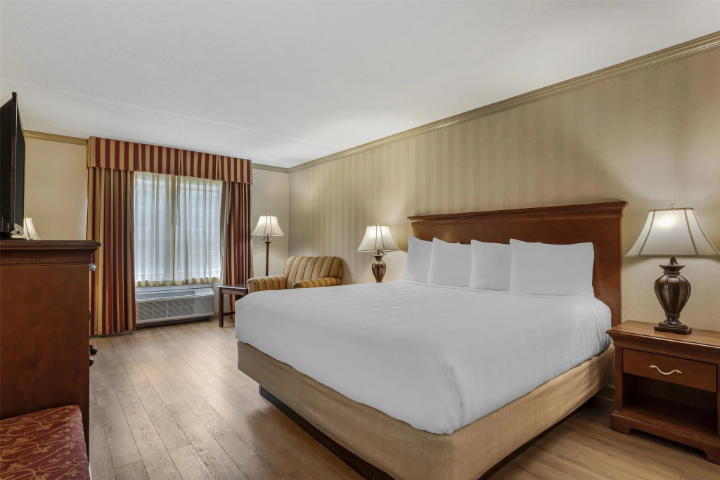 Best Western PLUS Morristown Inn-Florham Park