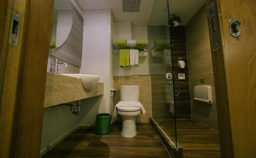 MaxOneHotels at Dharmahusada Surabaya