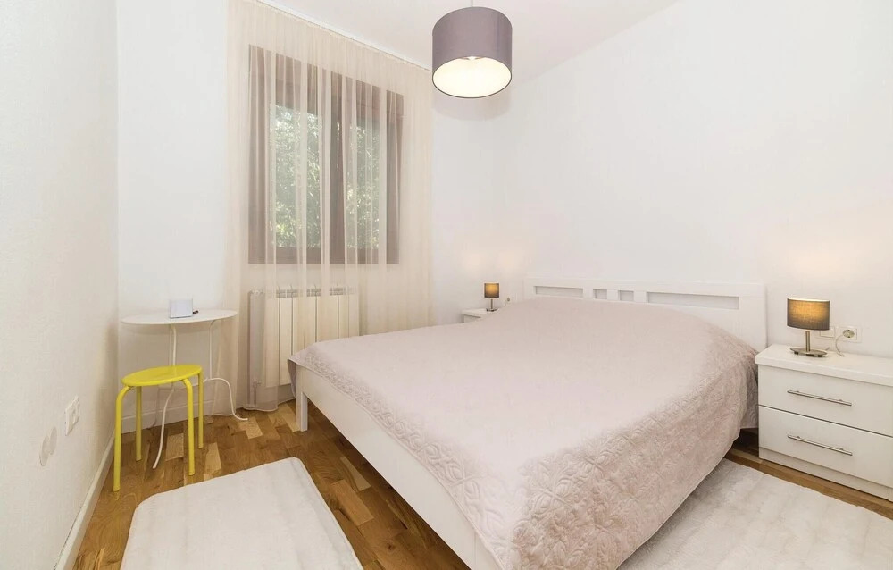 Five-Bedroom Holiday Home In Kastel Stafilic