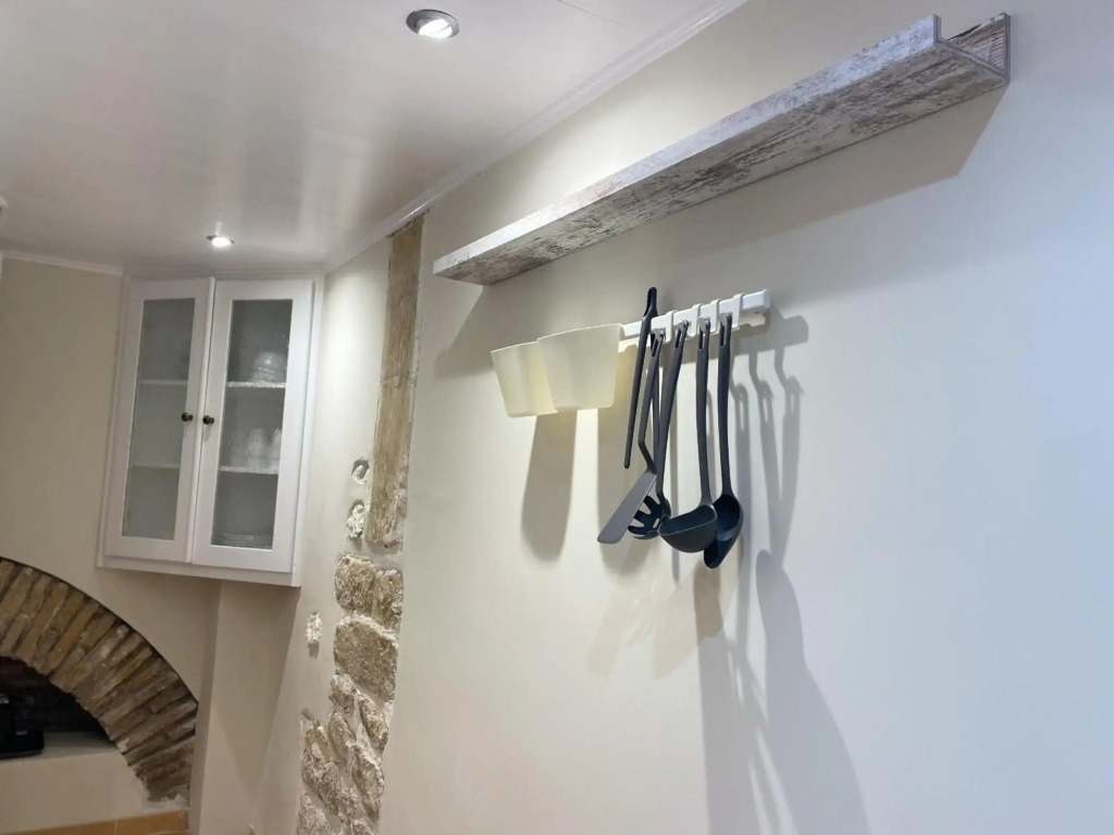 TH143 Studio Old Town