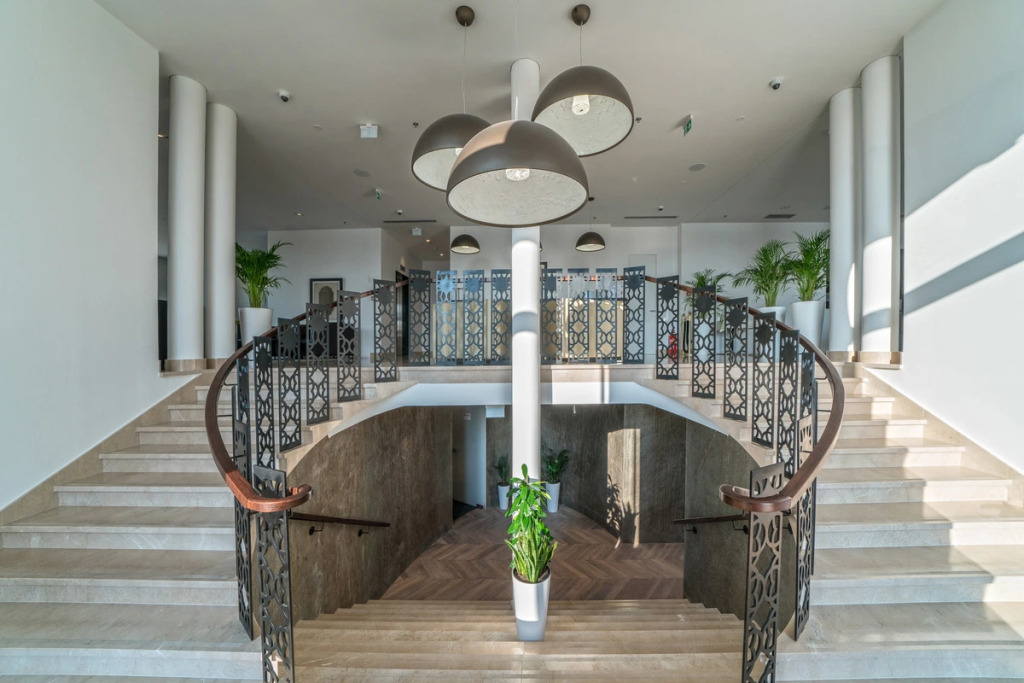 Bellevue Superior City Hotel