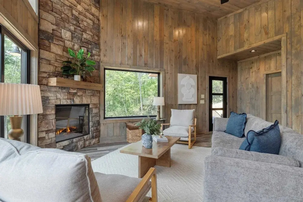 Luxe Cabin w/ Hot Tub, Views & Game Room Sleeps 10 Do Good Holler by Avantstay