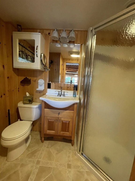 Moosey On Inn Limit 8 2 Bedroom Cottage by RedAwning