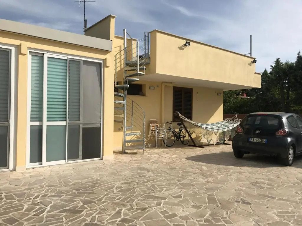 B&B Sun House