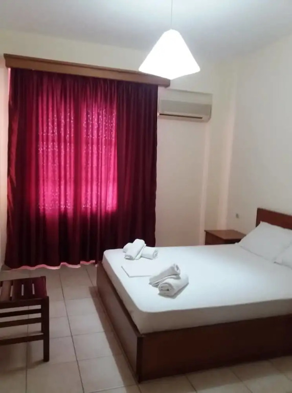 Apart-Hotel Llazari
