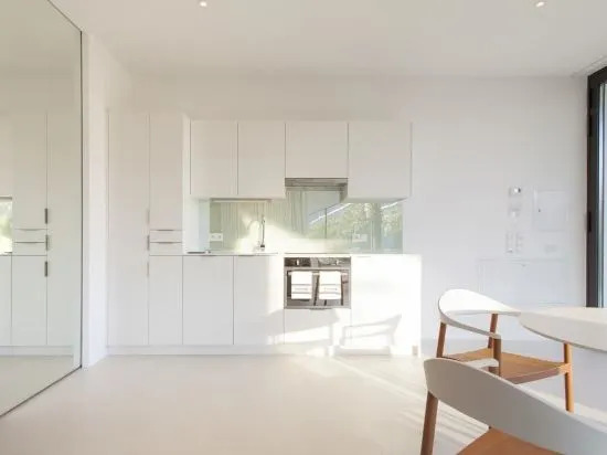 Mirror Houses
