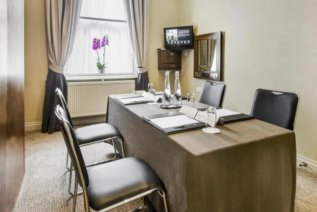 Gem Langham Court Hotel
