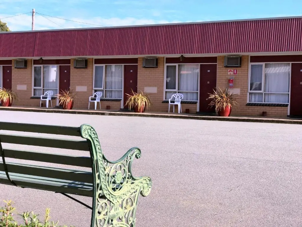 Century Motor Inn, Finley