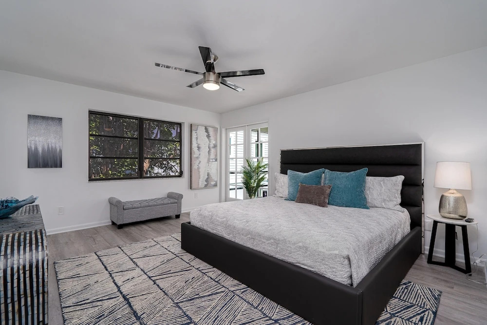 295 Ostego Dr - Gorgeous Bay Front Home 4 Bedroom Home by RedAwning