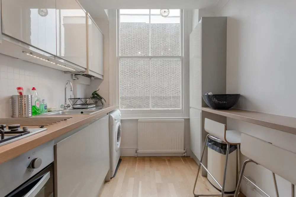 1 Bedroom Flat on Portobello Road Notting Hill