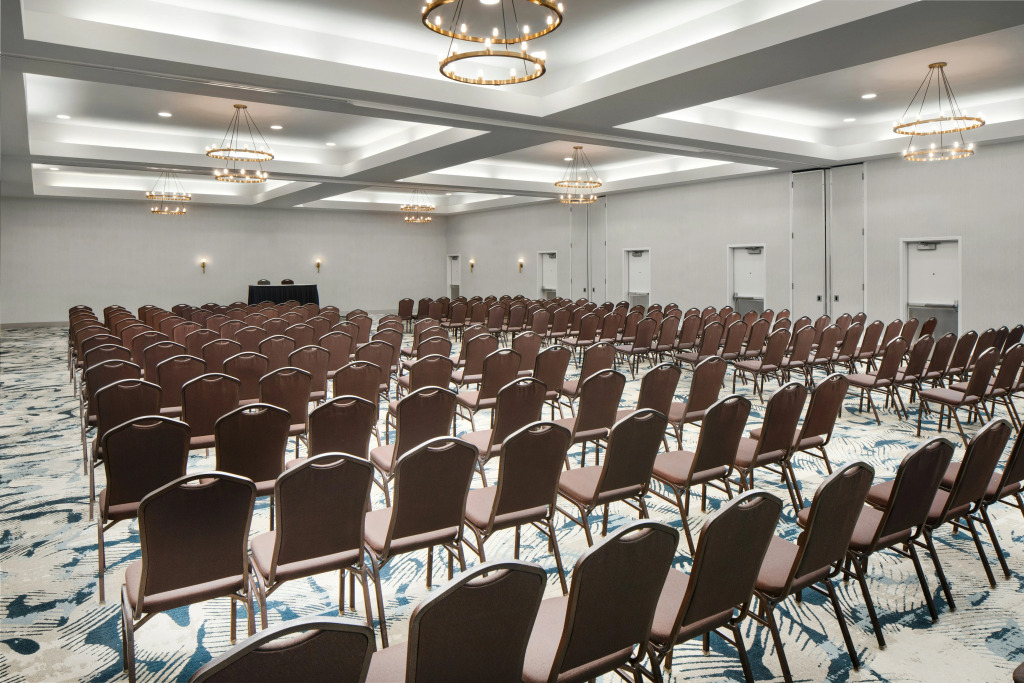DoubleTree by Hilton Norfolk Airport