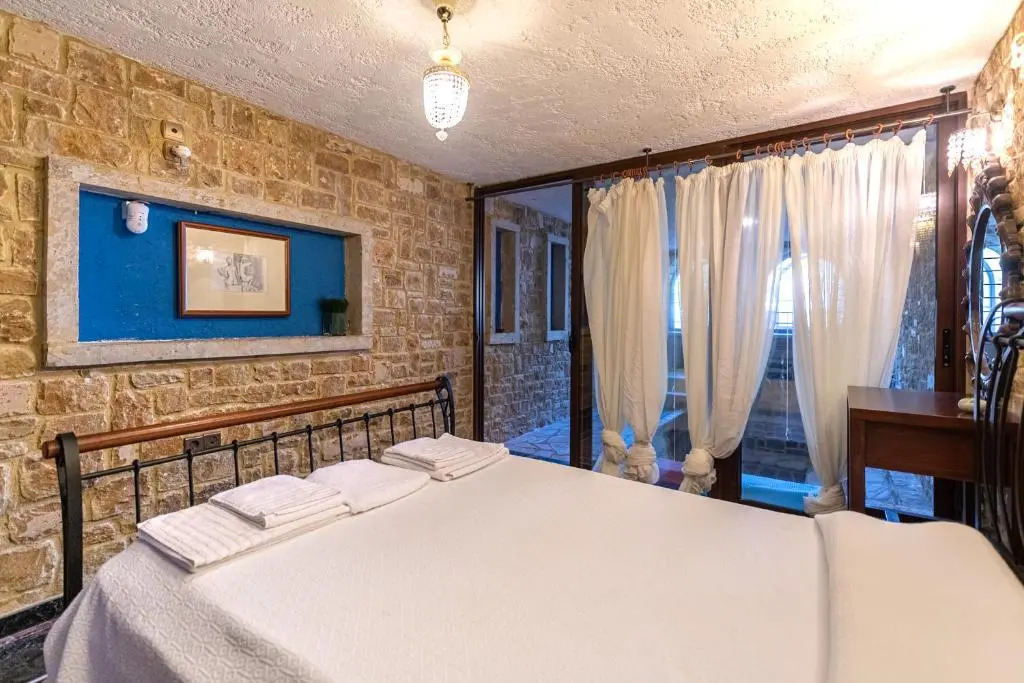 Maria Elena Villas II