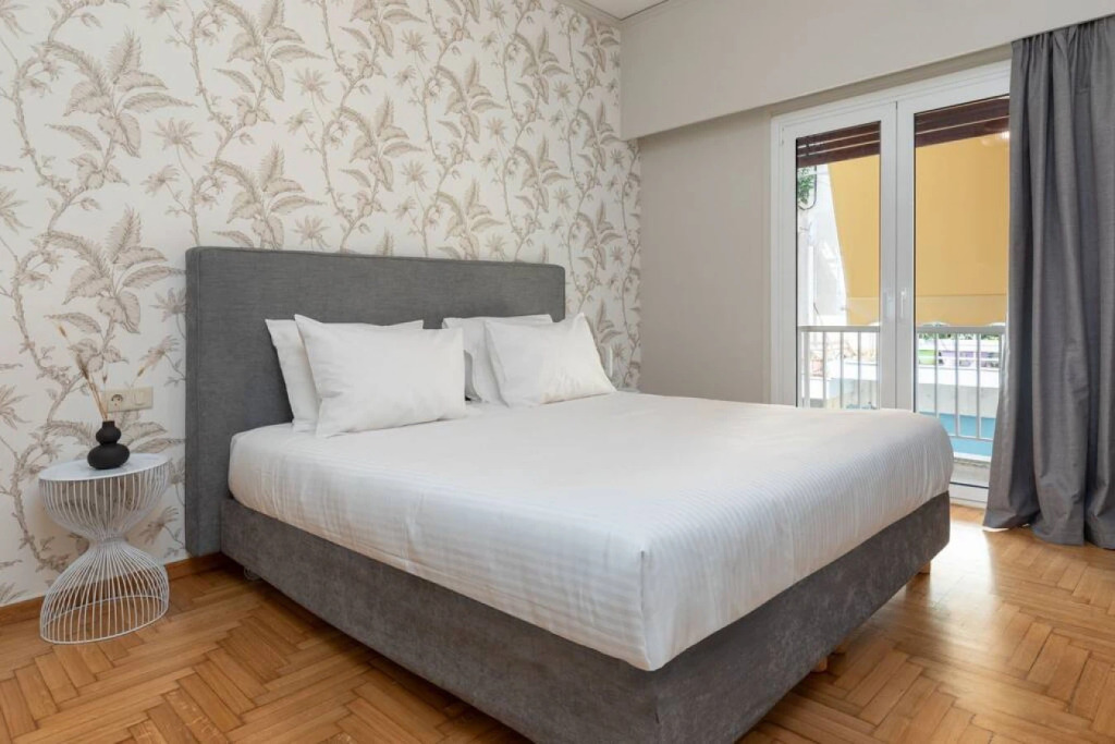 1B · The Beehive Apartment with Luxury Interior