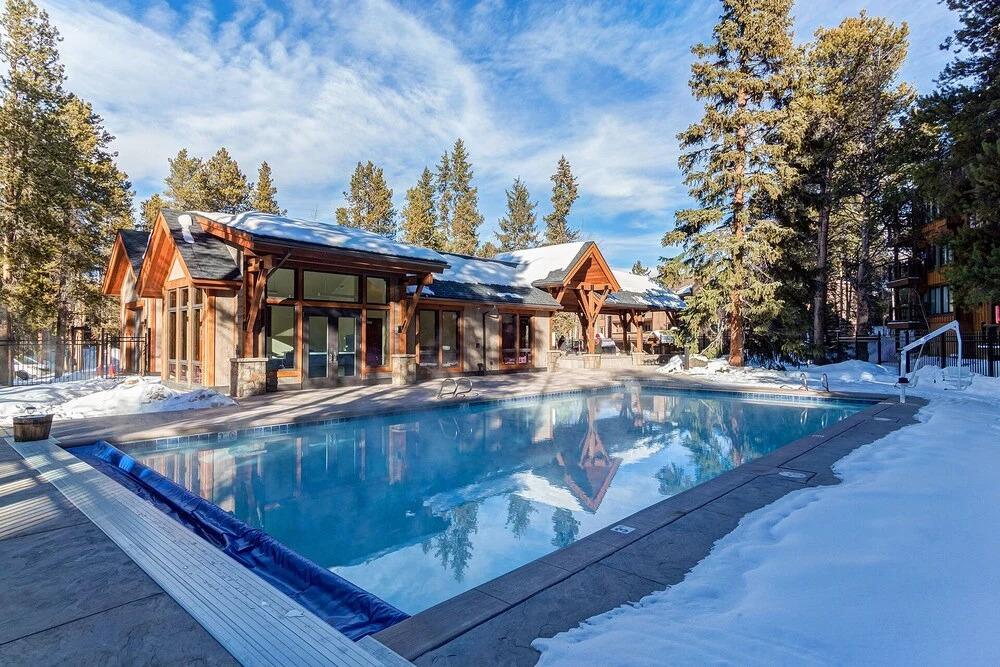 #1715 Tannenbaum II - Right on the River, Super Close to Quicksilver Lift and Walk to Main! 2 Bed, 3 Bath, Perfect Condo for Ski or Summer Getaway!