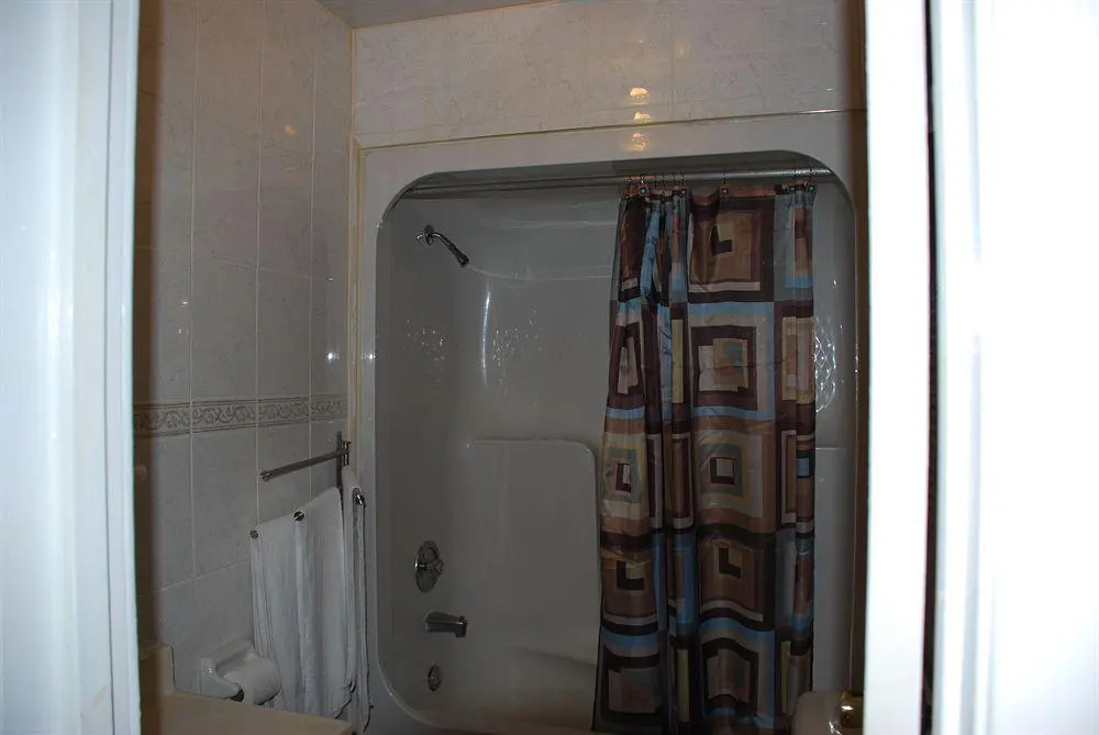Three Diamond Inn