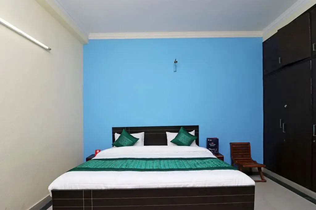 Vashu Residency By OYO Rooms