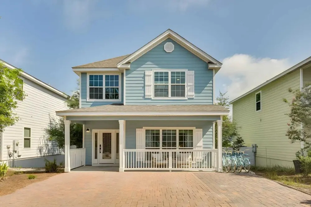Salty Rose Inn by Avantstay Inlet Beach Home w/ Porch, Firepit & Pool Access