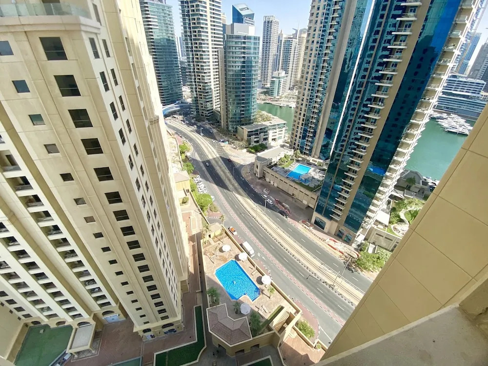 Marco Polo - Deluxe Waterfront Roomy Apt, Perfect for Groups
