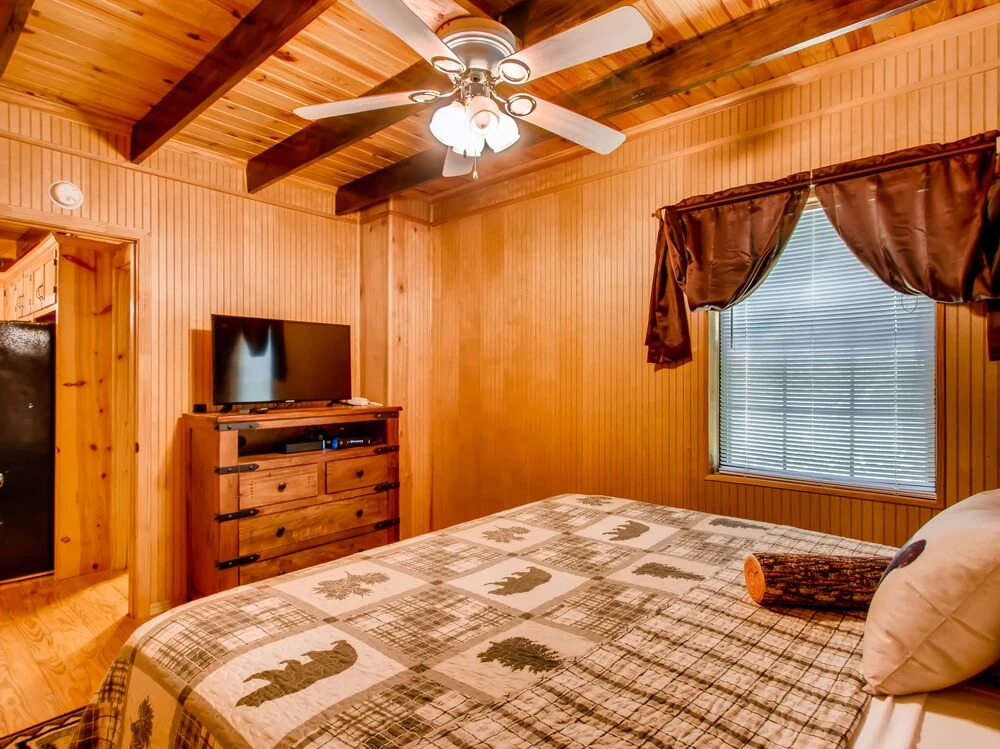 Lake Vista Lodge #248 by Aunt Bug's Cabin Rentals