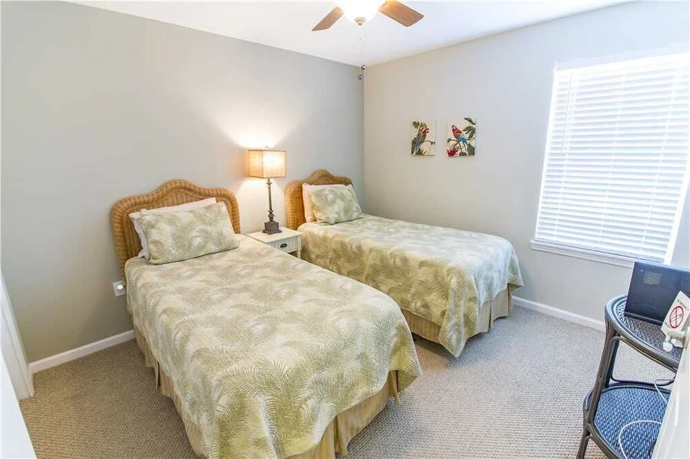 Averys Ocean Breeze B - Three Bedroom Home